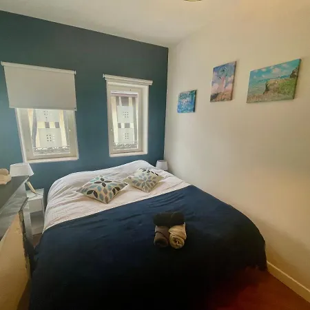 Maison Hyper Centre A 5 Mn Du Parking De L'hdv Et 7 Mn A Pied De La Gare De Apartment