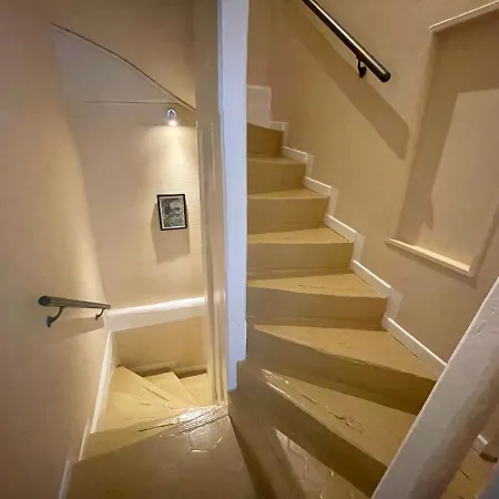 Maison Hyper Centre A 5 Mn Du Parking De L'hdv Et 7 Mn A Pied De La Gare De